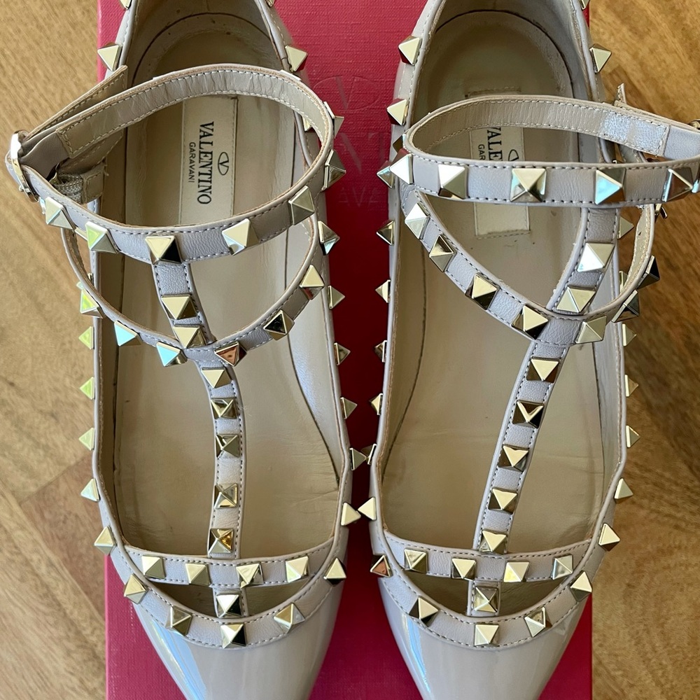 Valentino Patent Rockstud Caged Ballet Flat